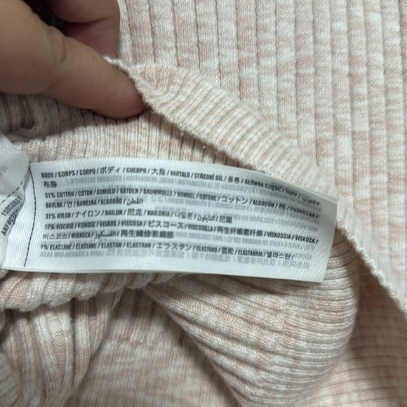 Abercrombie & Fitch Women’s Cream/Tan short sleeve Ribbed crop top size Small - Picture 4 of 4